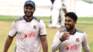 পিএসএল নিলামে অবিক্রিত রইলেন সাকিব-মিরাজ