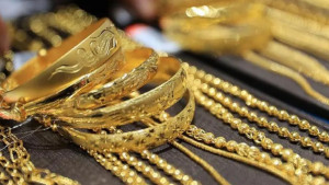 ৩ দফায় কমলো স্বর্ণের দাম