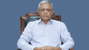 চাকরি হারালেন বিমানের এমডি