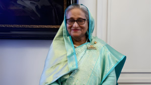 রাজনীতিতে ফেরার ছক কষছেন আ. লীগ নেতারা