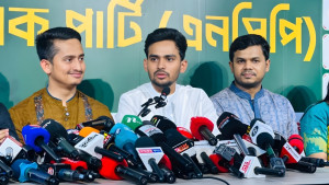 ৩ প্রশ্নে সরকারের জবাব চায় এনসিপি