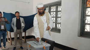 ভোট দিলেন মামুনুল হক