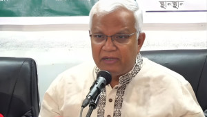 ‘ফ্যামিলি কার্ড নিয়ে ফেক নিউজ দিয়ে মানুষকে বিভ্রান্তের চেষ্টা চলছে’