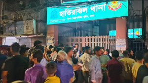 রাজধানীতে থানা ঘেরাও