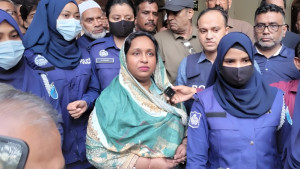 ৫ মামলায় জামিনের পরপরই শোন অ্যারেস্ট আইভী