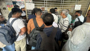 ফাঁকা হচ্ছে ঢাকা