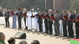 শপথ নিলেন নতুন মন্ত্রিসভার সদস্যরা