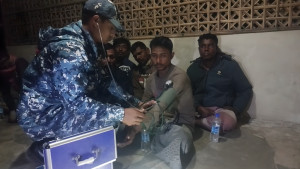 সেন্টমার্টিনে নষ্ট ট্রলারে ভাসতে থাকা ৯ জেলে উদ্ধার