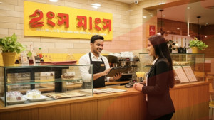 রেস্টুরেন্ট স্টাফ নিয়োগ দেবে হংস মাংস ফ্যামিলি ক্যাফে