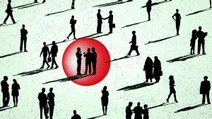 বহু মানুষের মাঝে আক্রমণের শিকার, তবু কেউ এগিয়ে আসে না কেন?