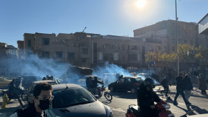 ইরানে দ্রব্যমূল্যের ঊর্ধ্বগতির প্রতিবাদে সংঘর্ষ, নিহত ৬