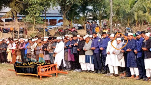 প্যারোলে মুক্তি পেয়ে মায়ের জানাজায় আওয়ামী লীগ নেতা