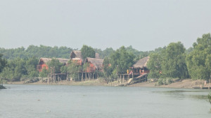 সুন্দরবনে রিসোর্ট মালিকসহ তিন পর্যটককে অপহরণ করেছে বনদস্যুরা