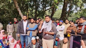 কেন্দ্র দখল করতে আসলে প্রতিহত করা হবে: হাসনাত আবদুল্লাহ