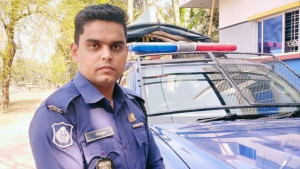 অডিও ফাঁসের জেরে ঠাকুরগাঁও ডিসির দেহরক্ষী প্রত্যাহার