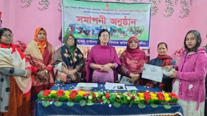 স্বাবলম্বী হওয়ার লড়াইয়ে সাতক্ষীরার নারীরা