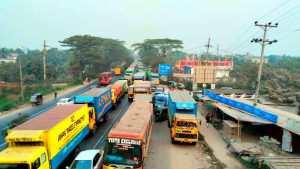 গজারিয়ায় ভয়াবহ যানজট, চরম ভোগান্তি