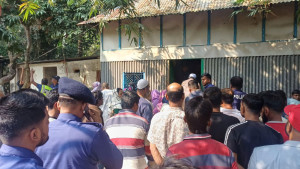 মুন্সীগঞ্জে মা-মেয়েকে কুপিয়ে হত্যা