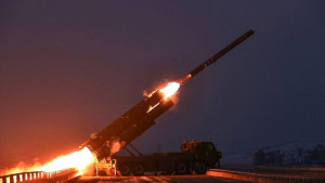 জাপান সাগরে ব্যালিস্টিক ক্ষেপণাস্ত্র নিক্ষেপ উত্তর কোরিয়ার