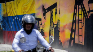 ভেনেজুয়েলার তেল বেচে লাভের ভাগ নেবে যুক্তরাষ্ট্র