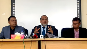 প্রস্তাব উপেক্ষিত হওয়ায় পে কমিশন ছাড়লেন ঢাবি অধ্যাপক