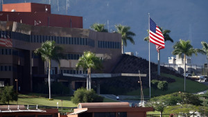 আমেরিকানদের অবিলম্বে ভেনেজুয়েলা ছাড়ার নির্দেশ যুক্তরাষ্ট্রের
