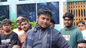 চুরি-দুর্নীতির চেয়ে ভোট ভিক্ষা সম্মানের: হাসনাত আবদুল্লাহ