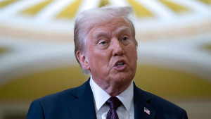 যুক্তরাষ্ট্রের ৫৪ শতাংশ বাংলাদেশি পরিবার সরকারি সহায়তা নেয়: ট্রাম্প