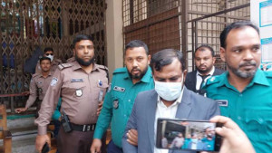 চাচাকে বাবা বানিয়ে মুক্তিযোদ্ধা কোটায় চাকরি, অতঃপর...