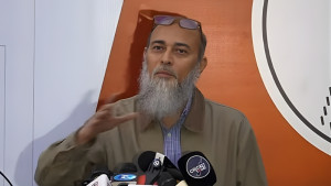 বিসিবির সব কার্যক্রম থেকে নাজমুলকে অব্যাহতি