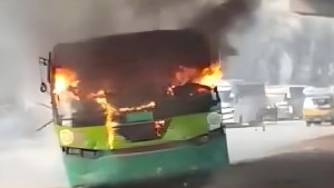 রাজধানীর উত্তরায় বাসে আগুন