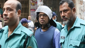 হত্যাচেষ্টা মামলায় গ্রেপ্তার পলক