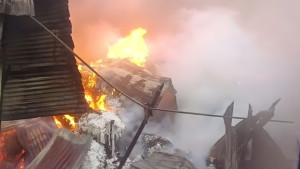 গাজীপুরে আগুন, নিয়ন্ত্রণে ফায়ার সার্ভিসের ৬ ইউনিট