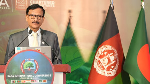 ১৫ বছর প্রকাশ্য দিবালোকে ব্যাংক ডাকাতি হয়েছে: পররাষ্ট্র উপদেষ্টা