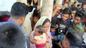 নামাজরত শাশুড়িকে কুপিয়ে হত্যা পুত্রবধূর