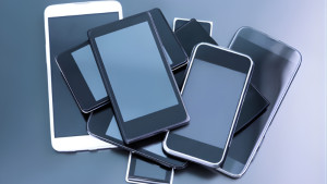 মোবাইলফোন আমদানিতে ট্যাক্স কমাল সরকার