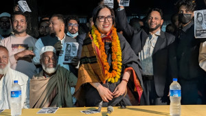 আমার হাঁস আমার চাষ করা ধানই খাইব : রুমিন ফারহানা