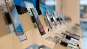 মোবাইল ফোন আমদানিতে ৬০ শতাংশ শুল্ক কমল