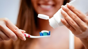 দাঁত নষ্ট করছে যে ৫ অভ্যাস