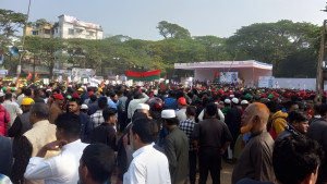 কানায় কানায় পূর্ণ আলিয়া মাদরাসার মাঠ