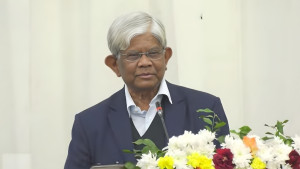 স্থিতিশীলতার পথে বাংলাদেশের অর্থনীতি : ড. সালেহউদ্দিন