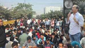 নির্বাচন কমিশন ঘেরাও ছাত্রদলের