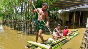 আসামে বন্যায় মৃতের সংখ্যা বেড়ে ৭৮, পানিবন্দী ৩ লাখ মানুষ
