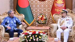 রাষ্ট্রপতির সঙ্গে বিদায়ী নৌপ্রধানের সৌজন্য সাক্ষাৎ