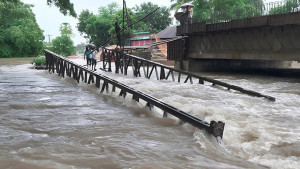 বন্যা পরিস্থিতি মোকাবিলায় স্বাস্থ্য অধিদপ্তরের জরুরি নির্দেশনা