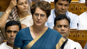 ক্যামেরার নয়, মোদিকে হৃদয়ের অ্যাঙ্গেল বদলাতে হবে—শিক্ষার্থীদের ওপর হামলায় প্রিয়াঙ্কা