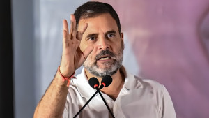 বিক্ষোভে না যেতে সতর্ক করল দিল্লি বিশ্ববিদ্যালয়, রাহুলের প্রশ্ন—শিক্ষার্থীদের হুমকি দেওয়ার সাহস হয় কীভাবে