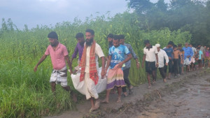 বাগানে পড়ে ছিল আ.লীগ নেতার গলাকাটা মরদেহ