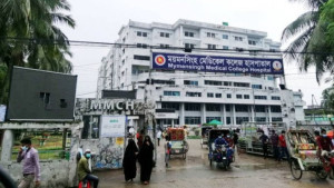 এইচএসসি পরীক্ষার ৪ ঘণ্টা আগে ছাদ থেকে লাফ দিলেন তরুণী