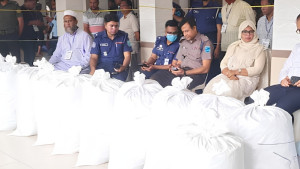 পাগলা মসজিদের দানবাক্সে মিলল ৪৩ বস্তা টাকা
